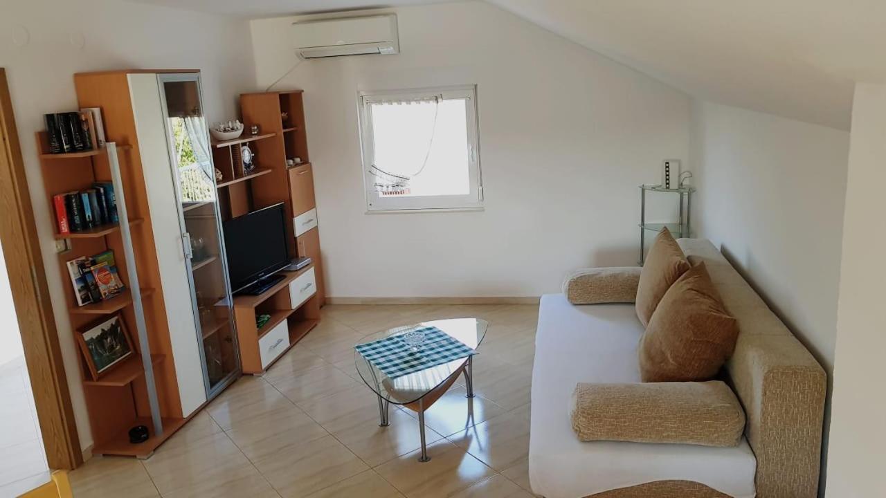 Apartment Mary Sukošan Екстериор снимка